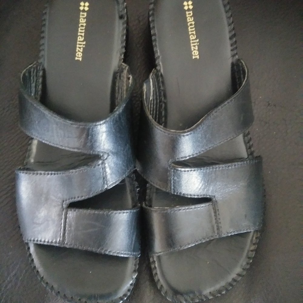 Naturalizer Black Leather Open Toe Sandals sz9 EUC